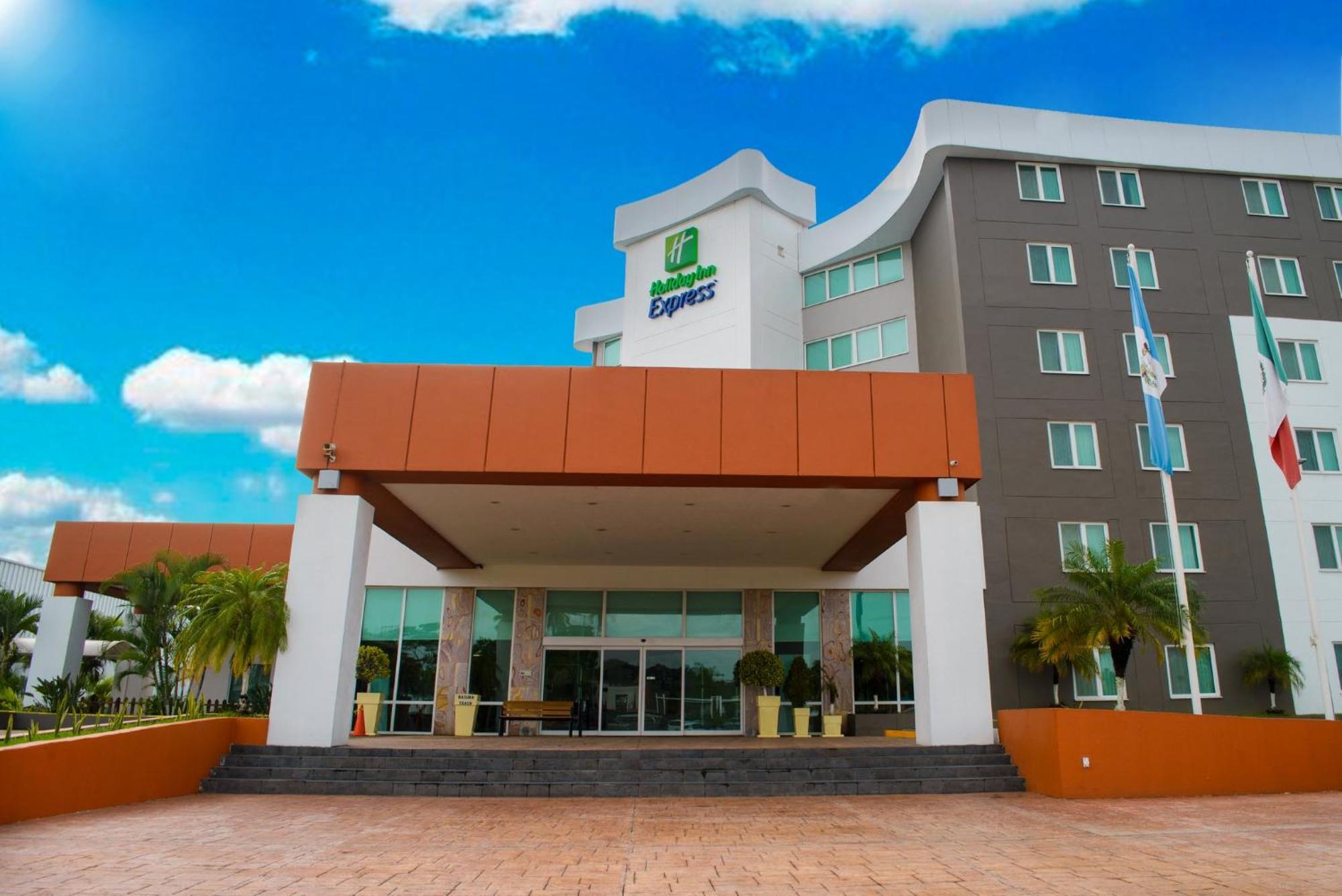 Express By Ihg Hotel 4*